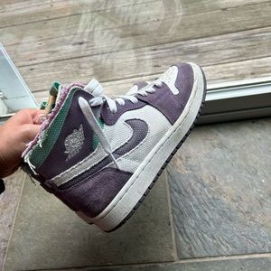 Womens Nike Air Jordans, high tops size 8